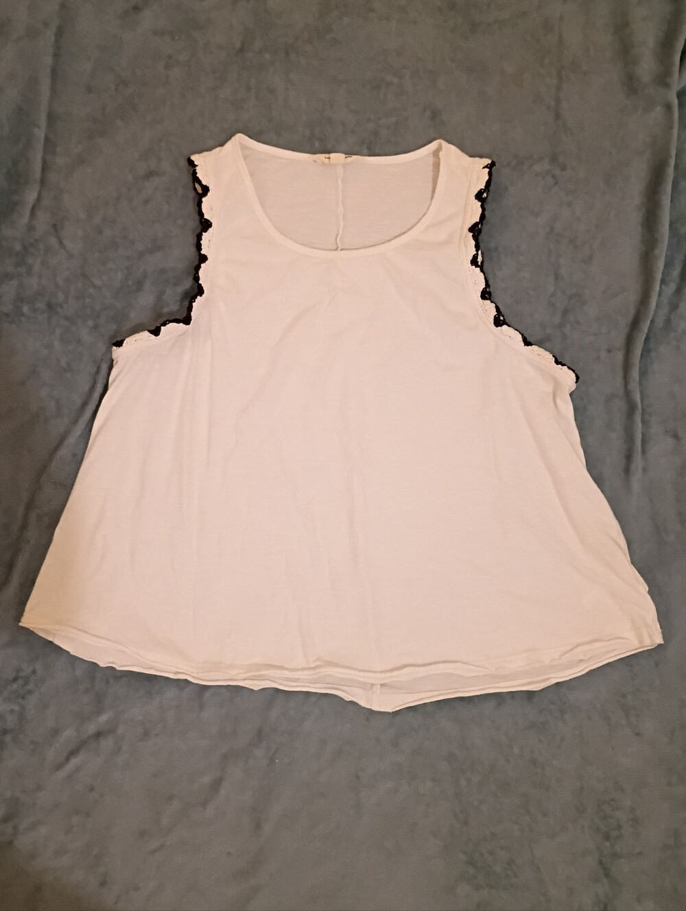 Lucky Brand white crochet edge tank top